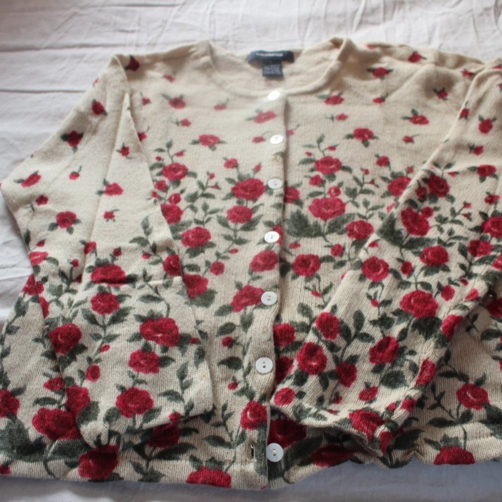Limited beige with roses